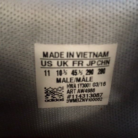 Size 11 Adidas Casual Tennis Shoes - Picture 4 of 7